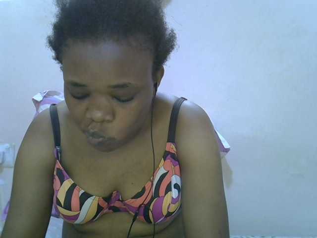 Ebonybootygirl live cam on BongaCams