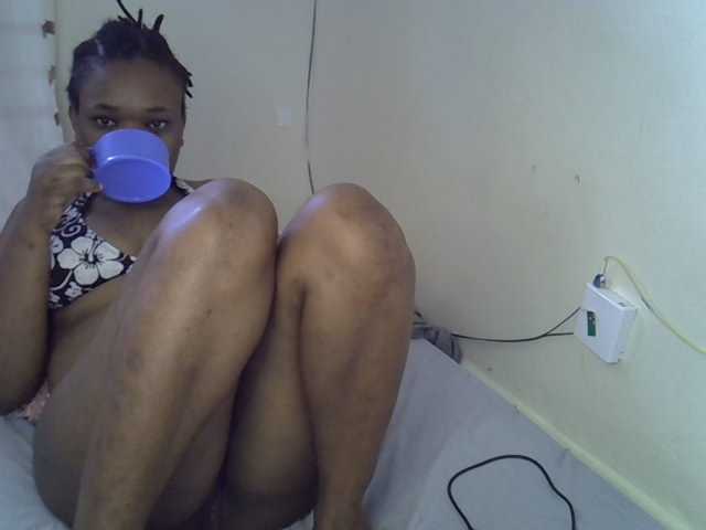 Ebonybootygirl live cam on BongaCams