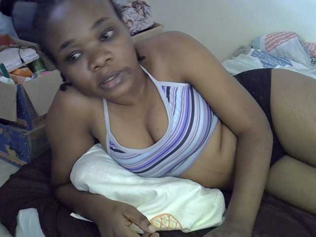 Ebonybootygirl live cam on BongaCams