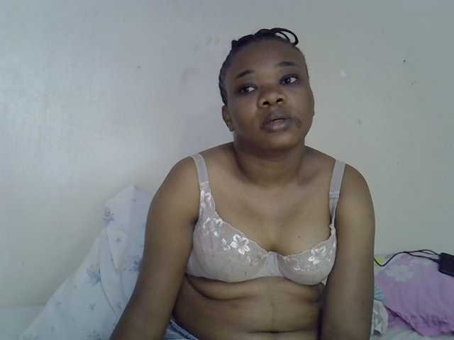 Ebonybootygirl live webcam show