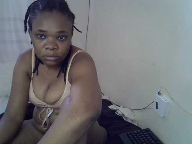 Ebonybootygirl live cam on BongaCams