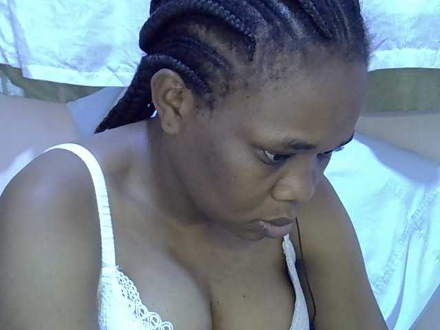 Ebonybootygirl live cam on BongaCams