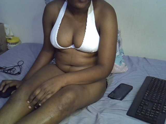 Ebonybootygirl live cam on BongaCams