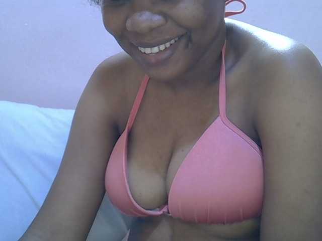 Ebonybootygirl live cam on BongaCams
