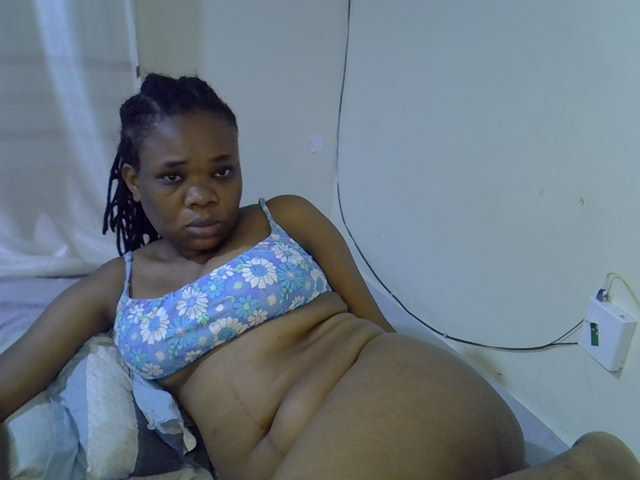 Ebonybootygirl live cam on BongaCams