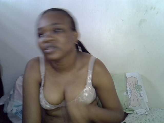 Ebonybootygirl live cam on BongaCams