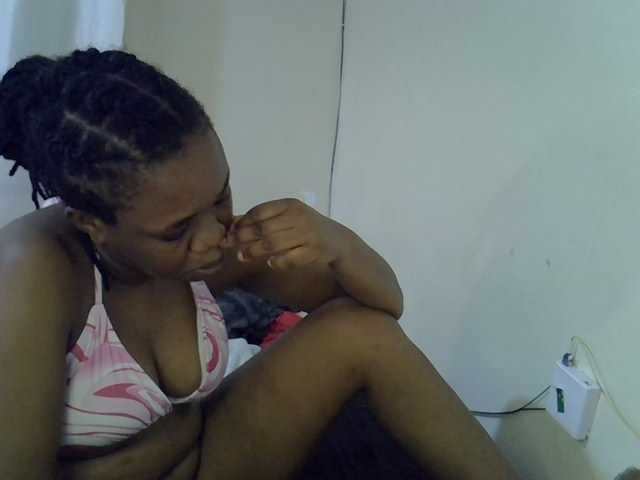 Ebonybootygirl live cam on BongaCams
