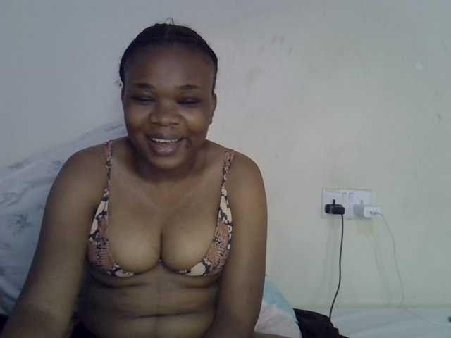 Ebonybootygirl live webcam show