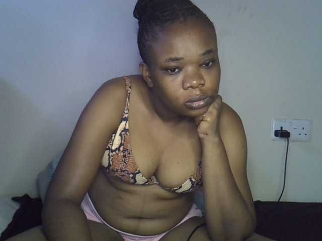 Ebonybootygirl live webcam show