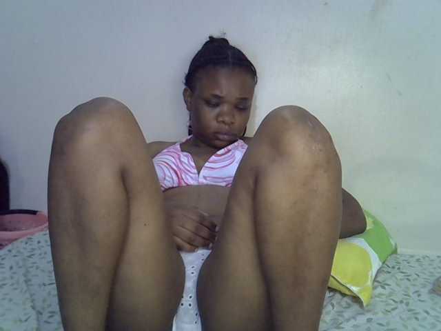 Ebonybootygirl live webcam show