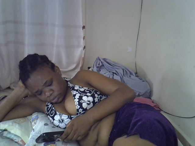 Ebonybootygirl live cam on BongaCams
