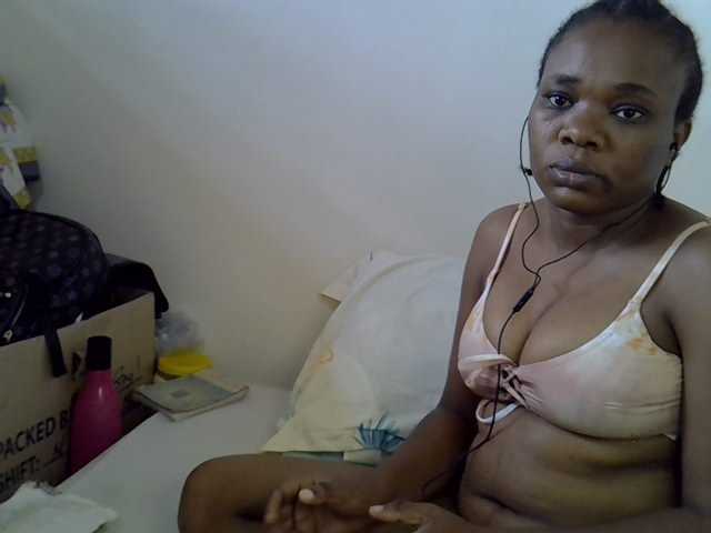 Ebonybootygirl live cam on BongaCams