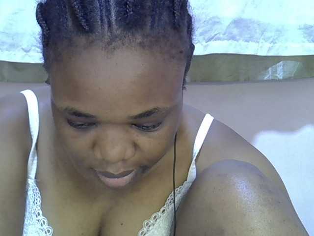 Ebonybootygirl live cam on BongaCams