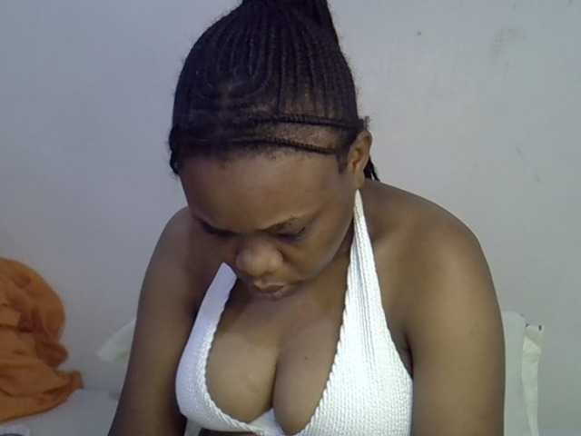 Ebonybootygirl live cam on BongaCams