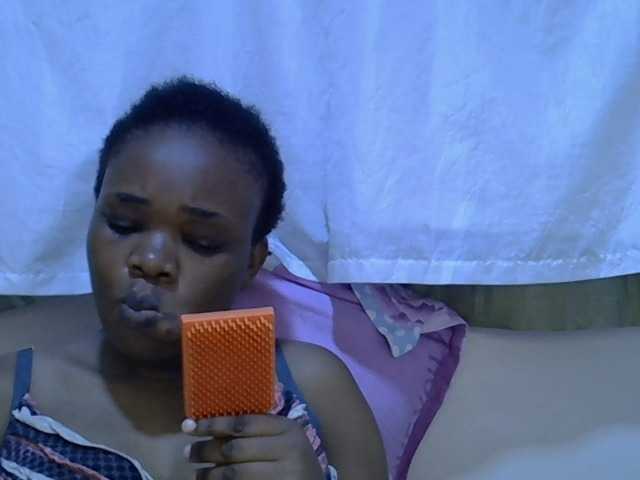 Ebonybootygirl live cam on BongaCams