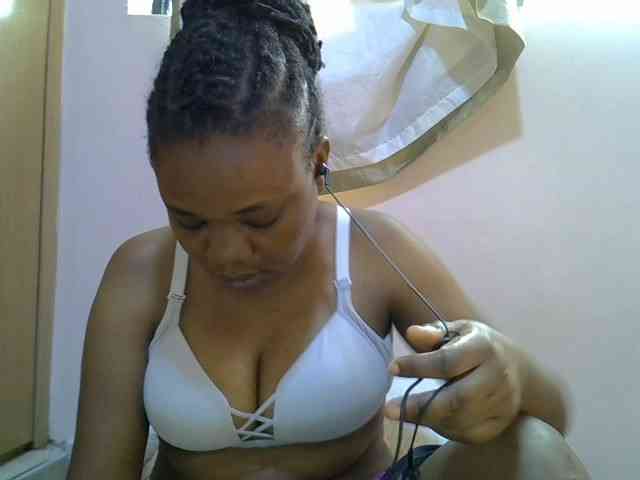 Ebonybootygirl webcam