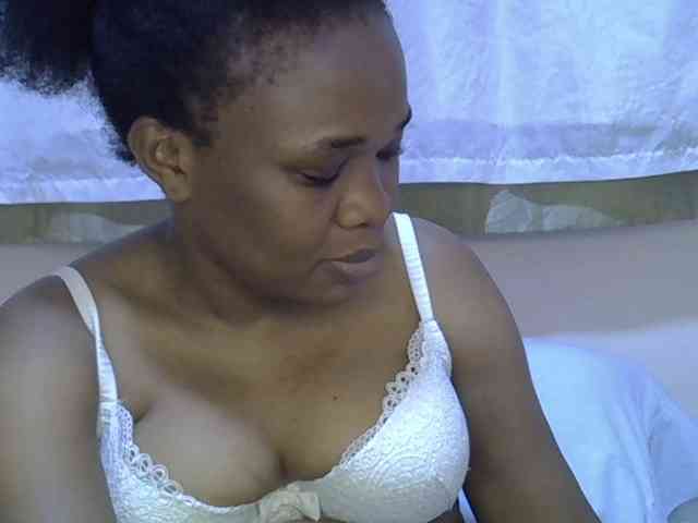 Ebonybootygirl webcam