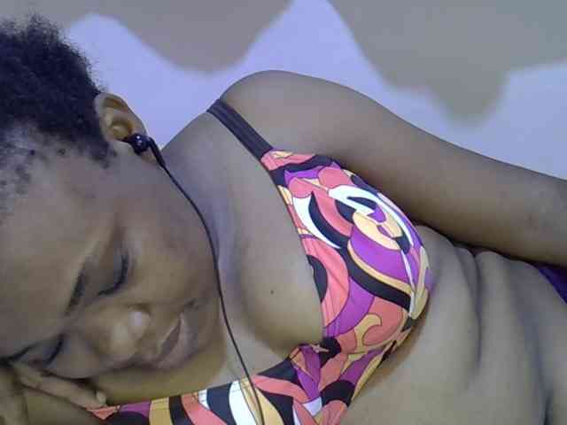 Ebonybootygirl webcam