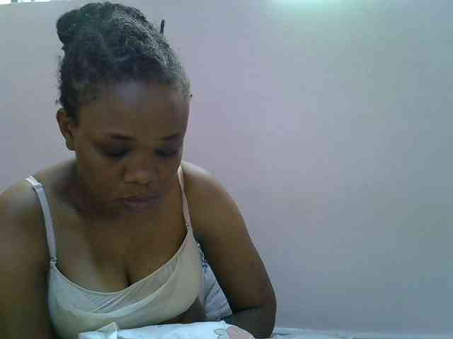 Ebonybootygirl webcam