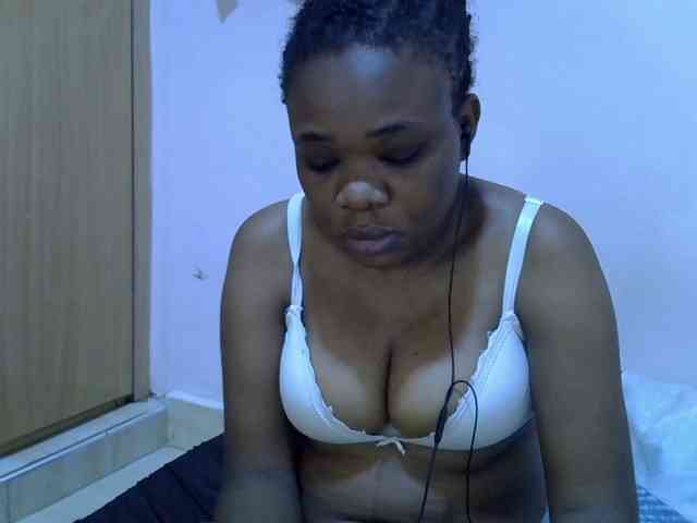 Ebonybootygirl webcam