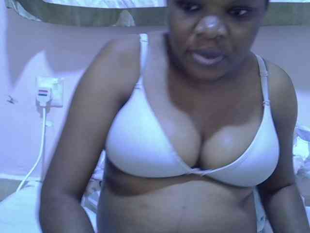 Ebonybootygirl webcam