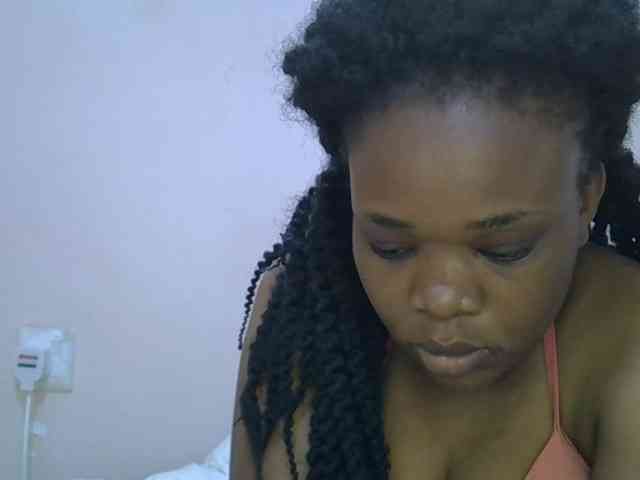 Modelo: Ebonybootygirl
