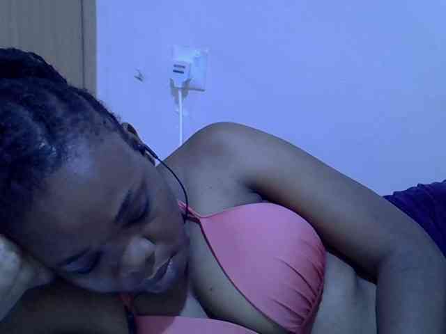 Ebonybootygirl webcam