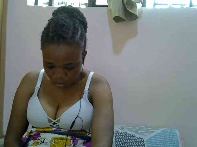 Ebonybootygirl webcam