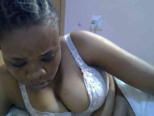 Ebonybootygirl webcam