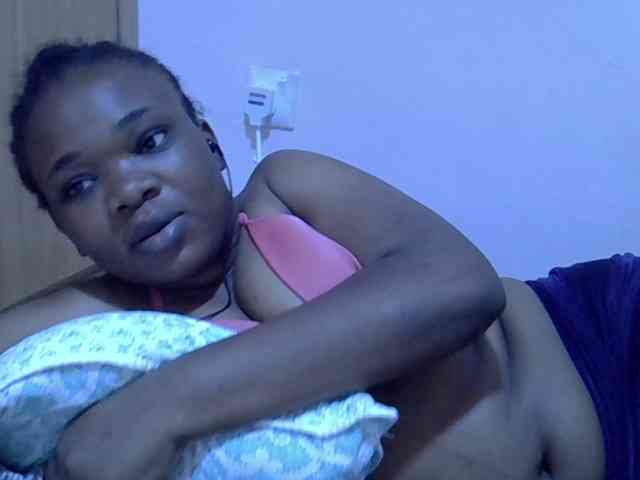 Ebonybootygirl webcam