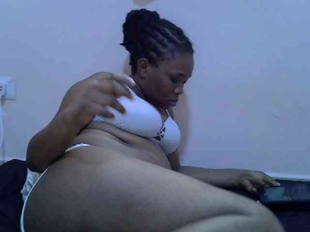 Ebonybootygirl webcam