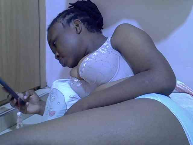 Ebonybootygirl webcam