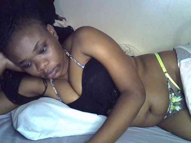 Ebonybootygirl webcam