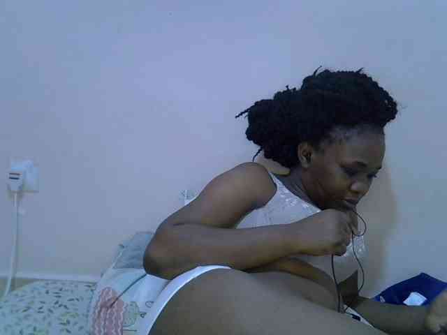 Ebonybootygirl webcam