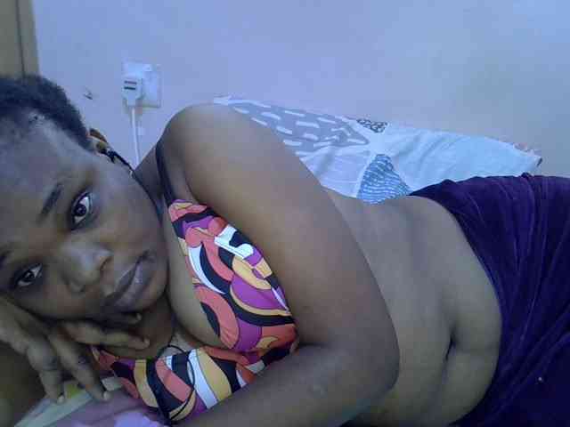 Ebonybootygirl webcam