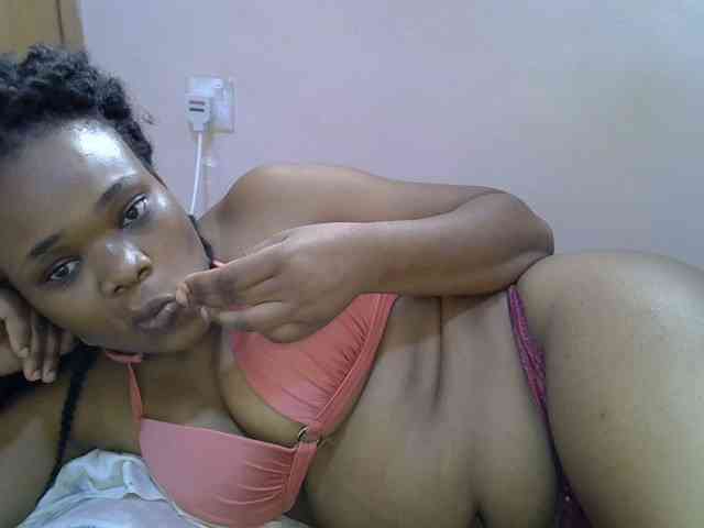 Ebonybootygirl webcam