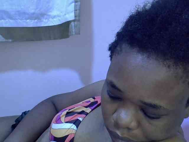 Ebonybootygirl webcam