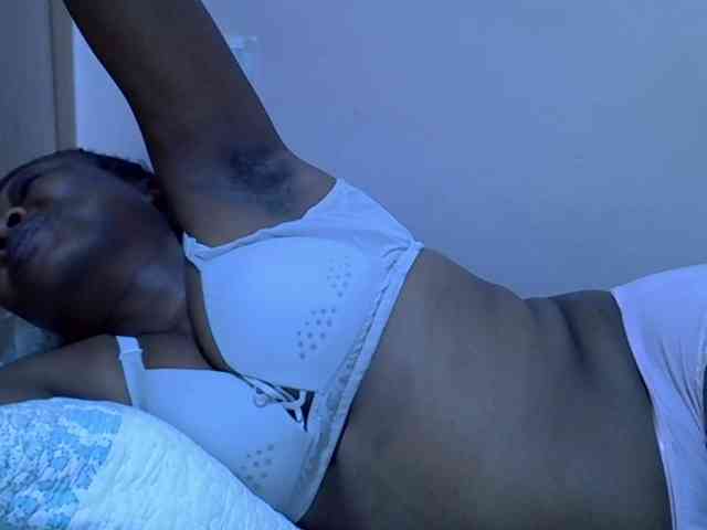 Ebonybootygirl webcam