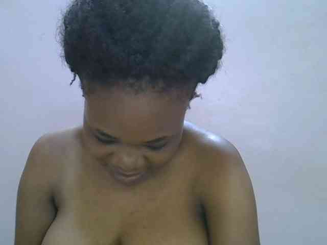 Ebonybootygirl webcam
