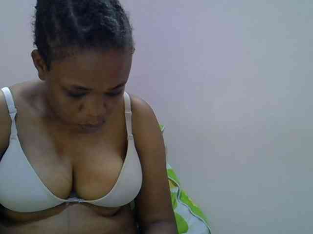 Ebonybootygirl webcam