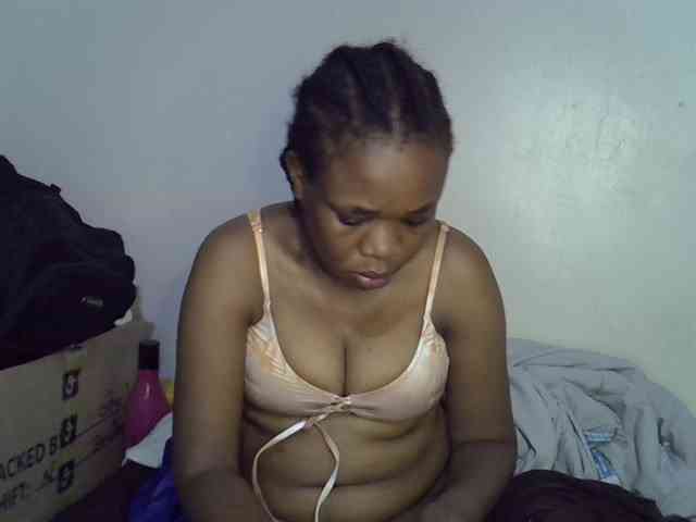 Ebonybootygirl webcam
