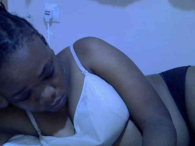 Ebonybootygirl webcam