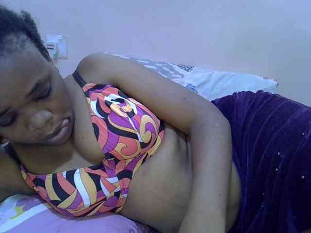 Ebonybootygirl webcam