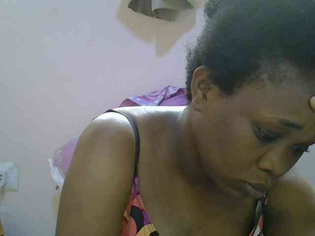 Ebonybootygirl webcam