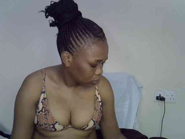 Ebonybootygirl webcam