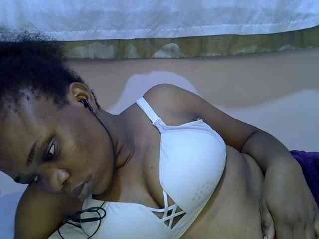 Ebonybootygirl webcam