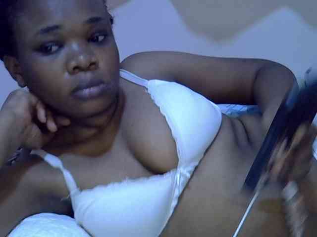 Ebonybootygirl webcam