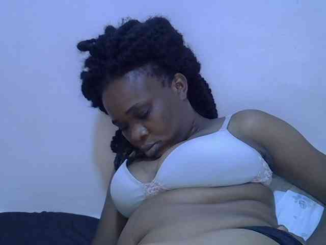 Ebonybootygirl webcam