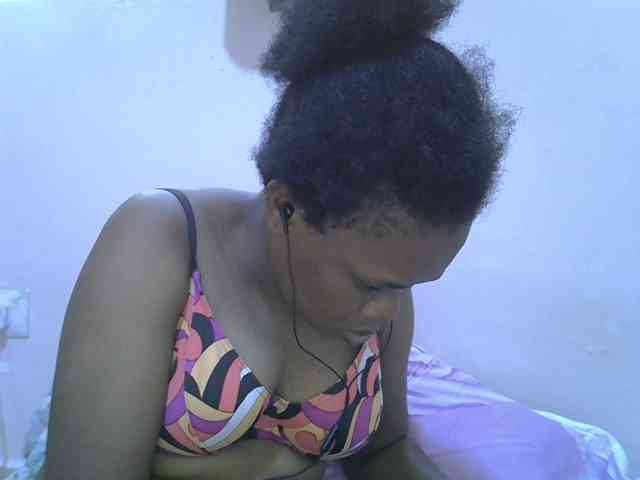 Ebonybootygirl webcam