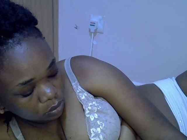 Ebonybootygirl webcam